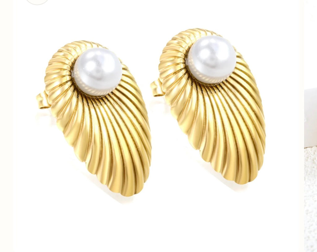 Oval Leaf with 1 White Pearl Stud Earrings 15.2*24mm