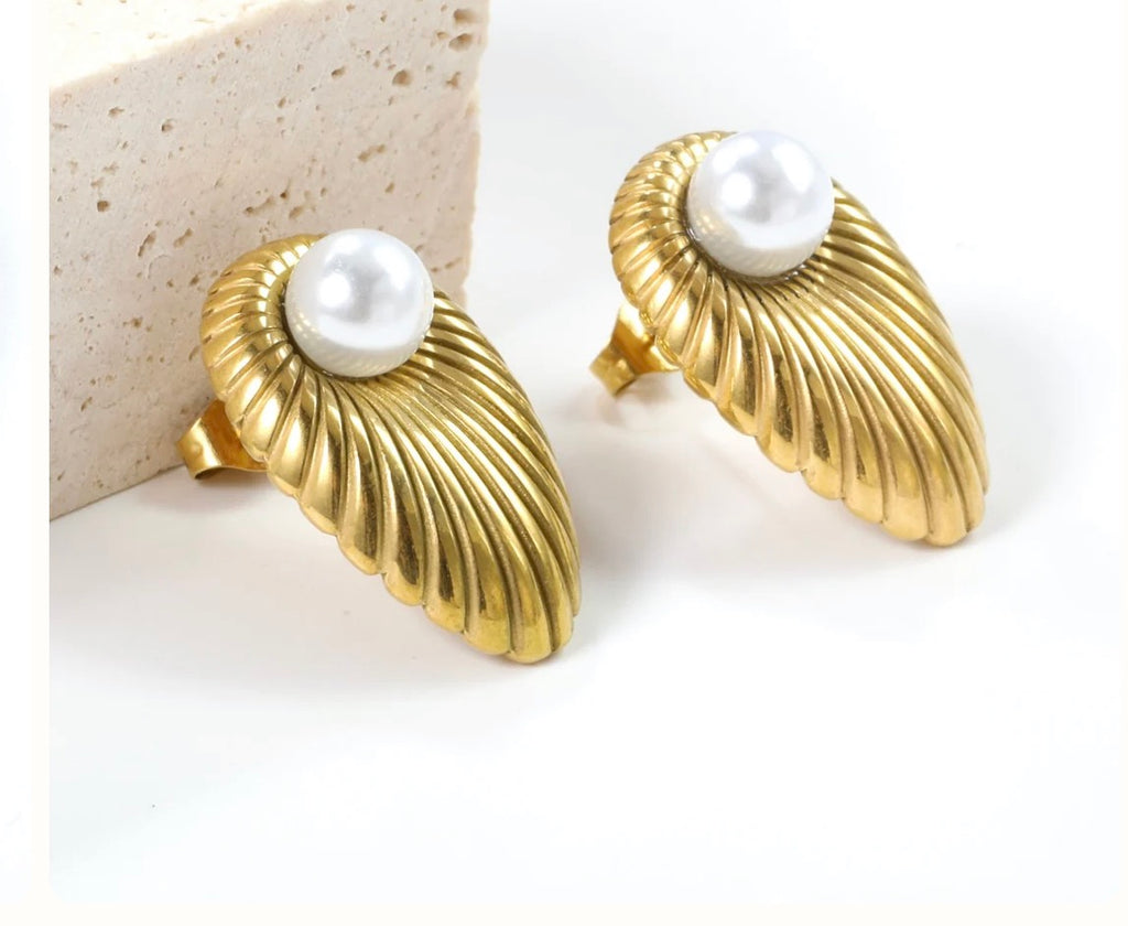 Oval Leaf with 1 White Pearl Stud Earrings 15.2*24mm