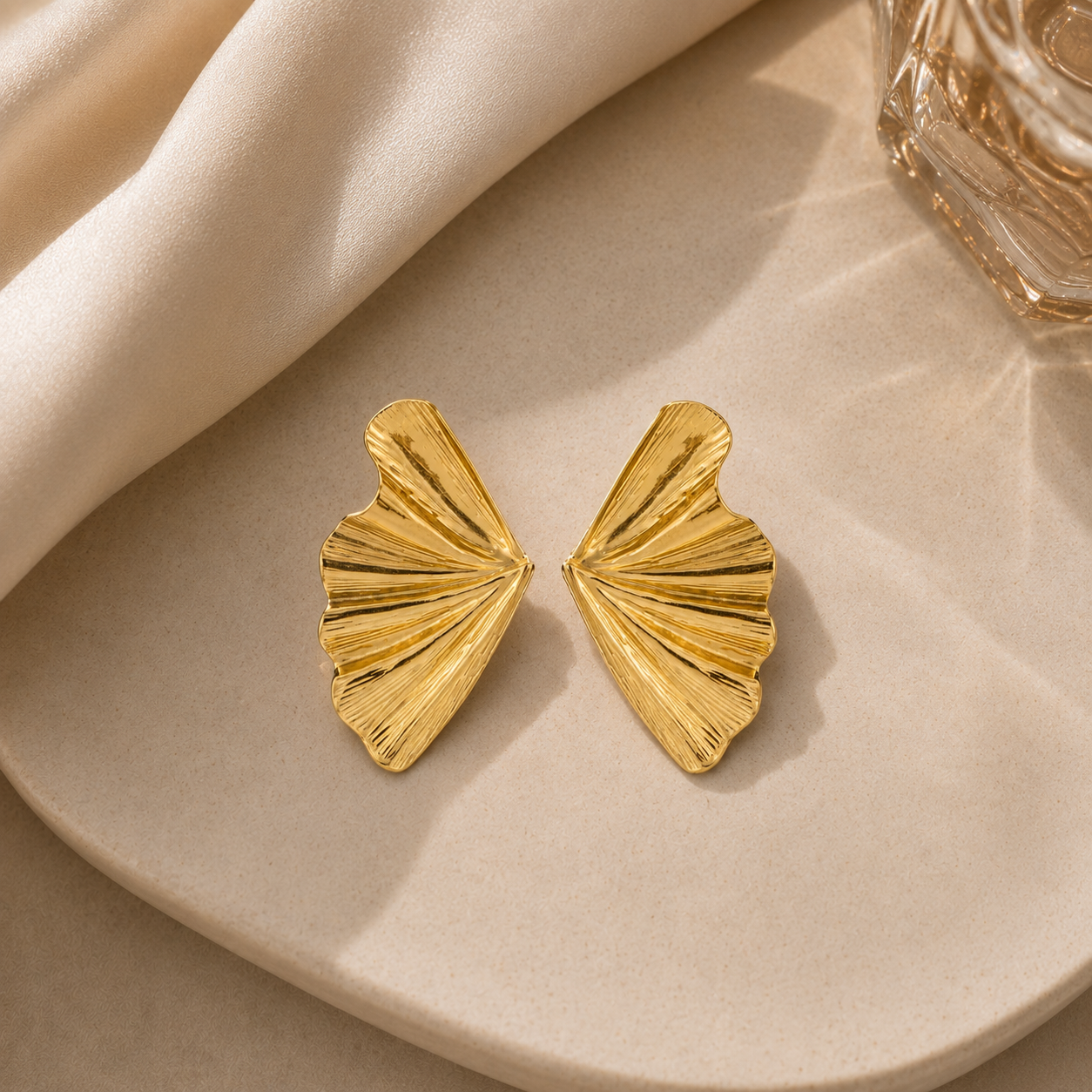 Title: Sculpted Wave Gold Earrings ✨