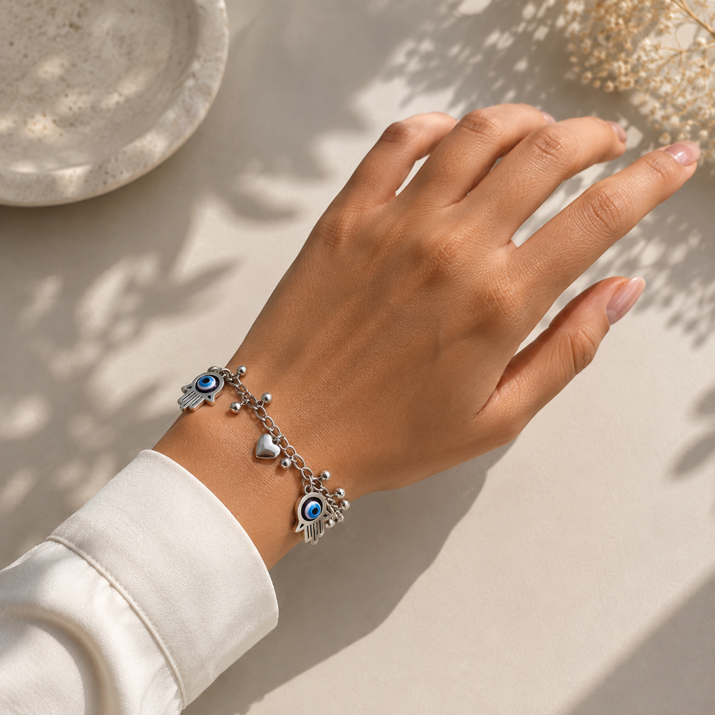 Hamsa Charm Bracelet 🧿